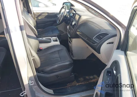 2013 Chrysler Town & Country Touring-L z USA, uszkodzony, nr VIN 2C4RC1CG2DR583471